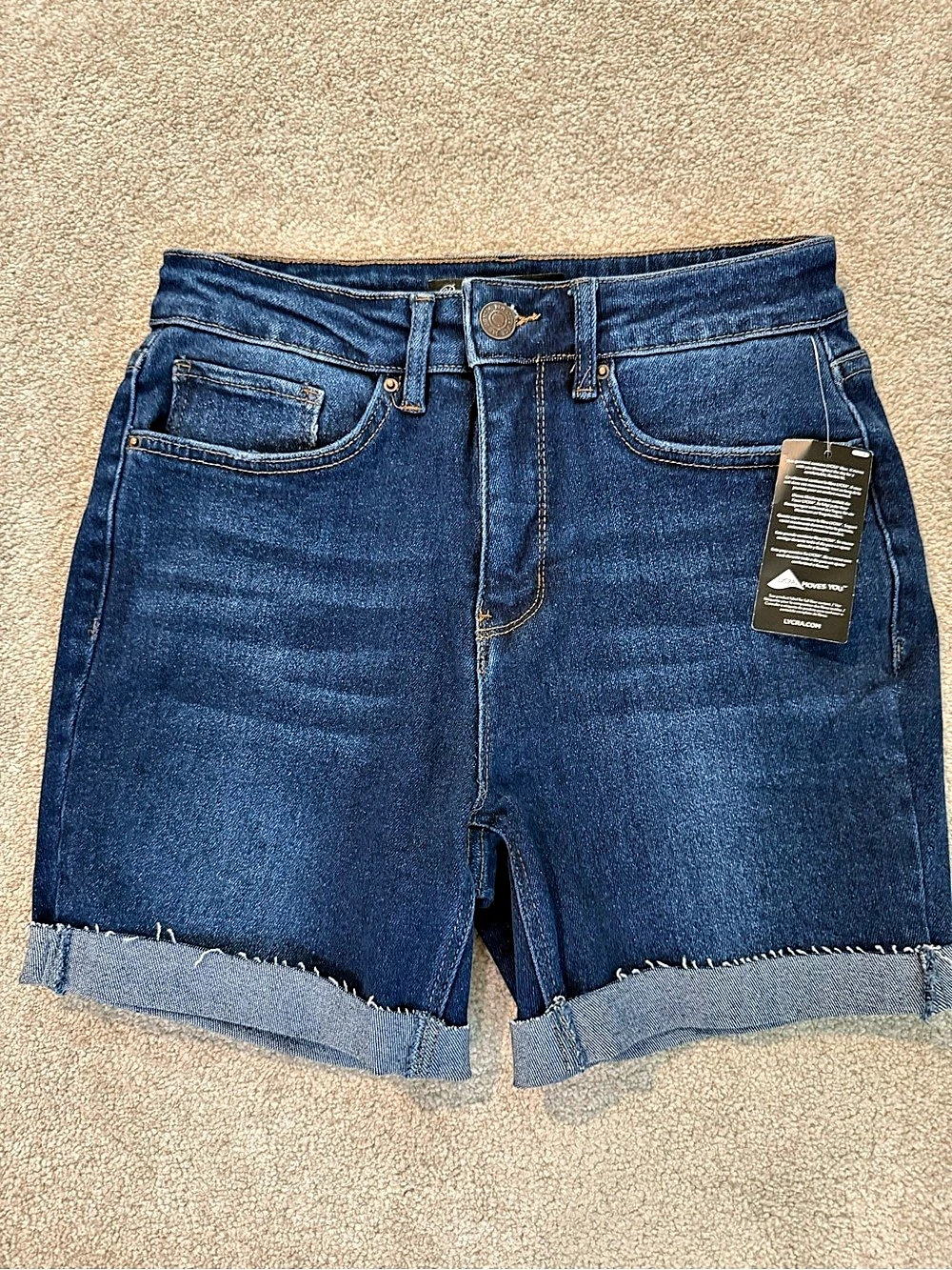 Royalty Vintage Stretch High Rise Ankle Denim Jean Shorts Blue Size 8 NWT